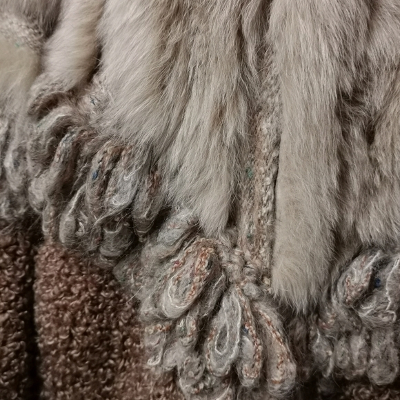Designer Luxury wool handcrafted fur jacket - Picture 12 of 15